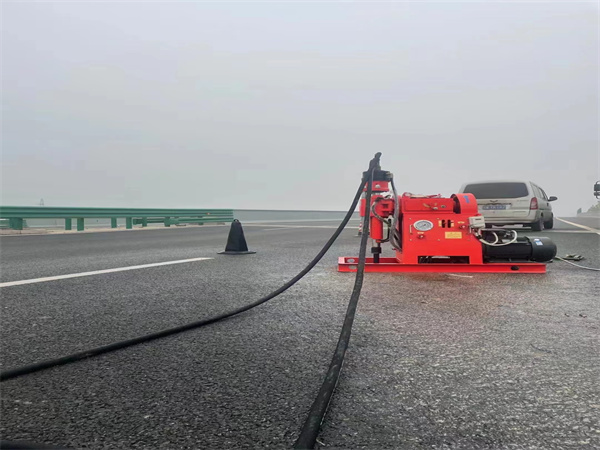 山阳马路路基路面开裂下沉注浆加固灌浆